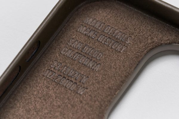 Elago iPhone 15 Pro Max Vegan Deri Magsafe Kılıf - Görsel 3